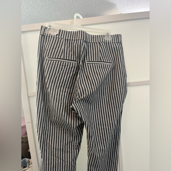 Hollister Straight Leg 7/8 Pants | Size M - Picture 5 of 5